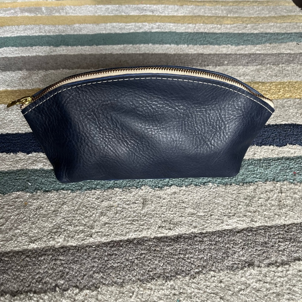 Portland Leather total eclipse in pebbled navy color